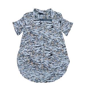 Jane & Delancey Tiger Print Short Sleeve Button-Down Shirt Curved Hem Size‎ S